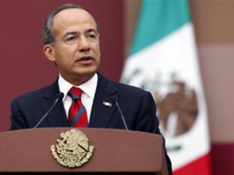 Reconoce Calderón labor de la SEP y reto de mejorar calidad educativa