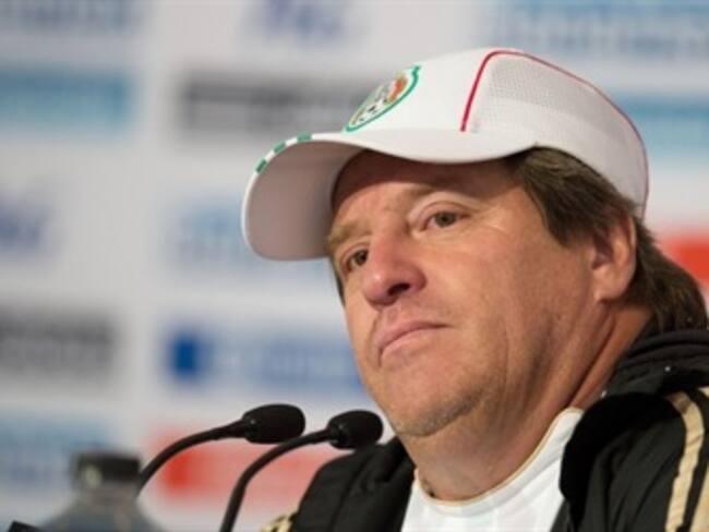 Asegura Herrera que buscaría a Vela si es ratificado en el Tri