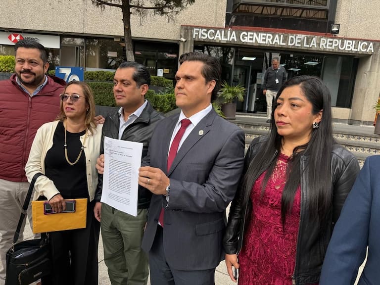 Diputados de Morena exigen extradición de Francisco García Cabeza de Vaca y el cumplimiento por señalamientos de delitos diversos.