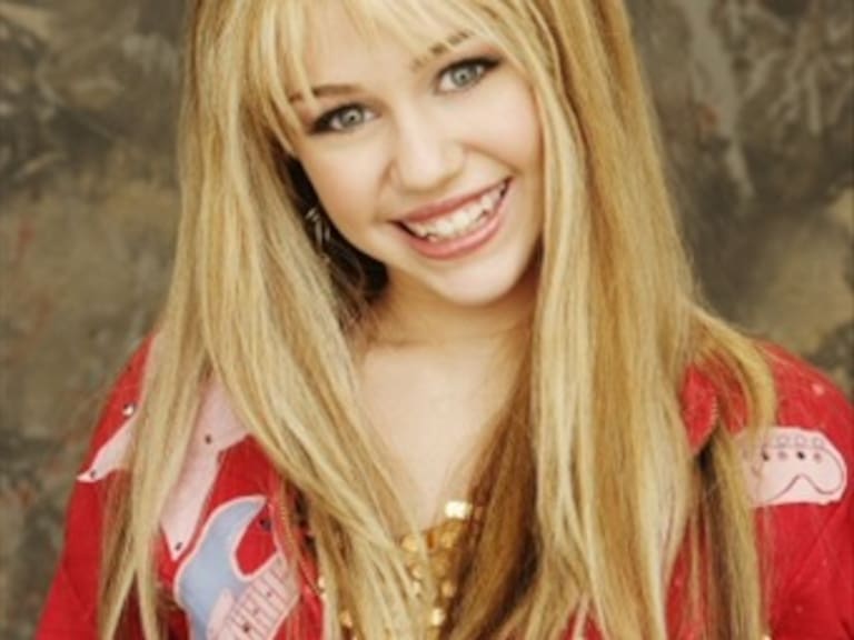 Miley Cyrus toca el cielo con su doble de vida de 'Hannah Montana'