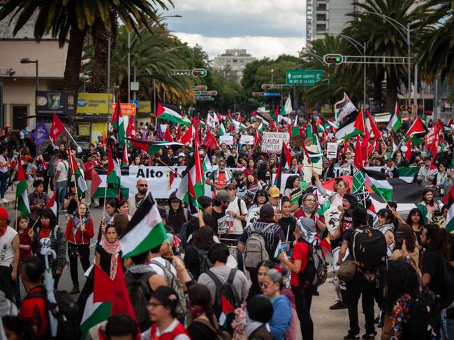 Miles marchan a favor de Palestina en CDMX; exigen el fin del conflicto armado en Gaza