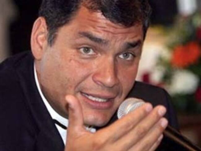 Tacha Rafael Correa de 'idioteces' críticas de Honduras