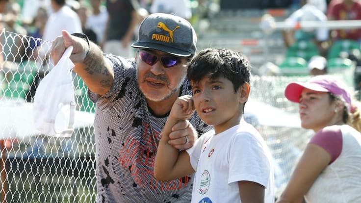China quiere que Maradona impulse su futbol
