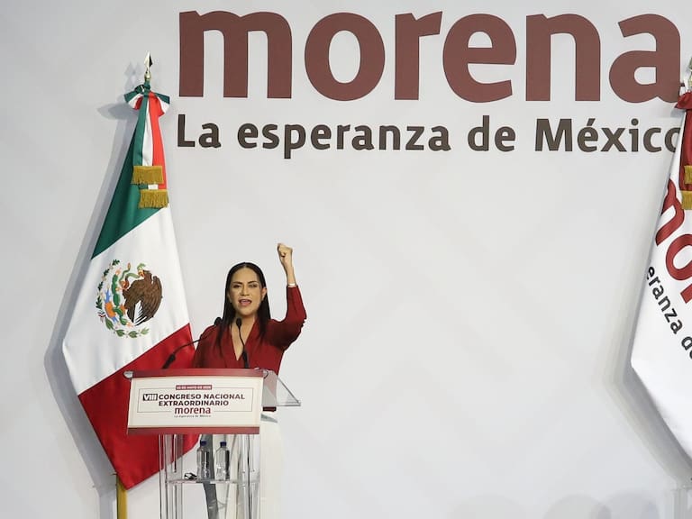 CIUDAD DE MÉXICO, 03MAYO2026.- Ariadna Montiel, durante su primer discurso como nueva dirigente nacional de Morena, luego de ser elegida dentro de la sesión extraordinaria del Consejo Nacional de Morena. FOTO: DANIEL AUGUSTO/ CUARTOSCURO.COM