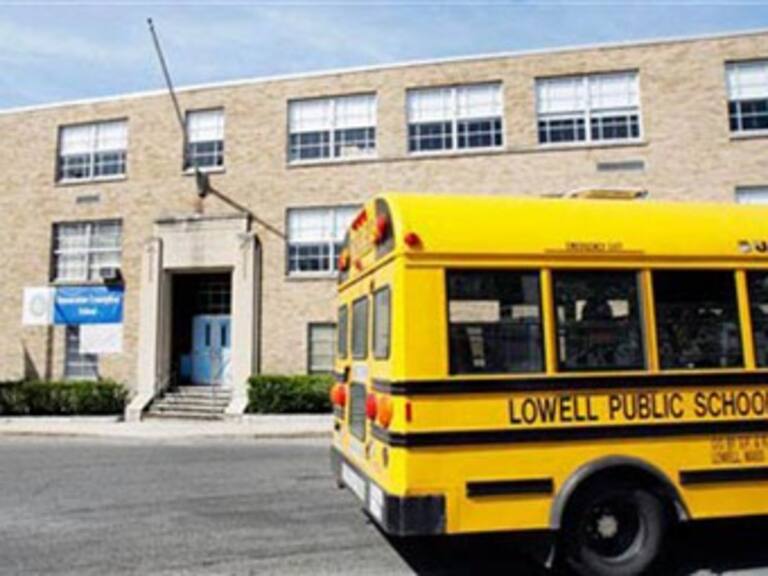 Arrestan a sospechosa de amenaza de masacre en escuelas de Florida