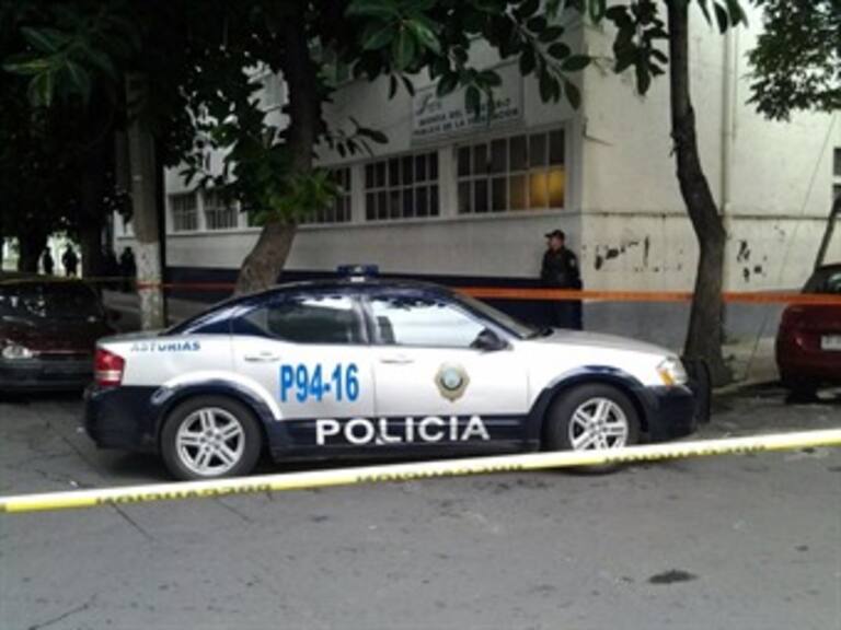 Muere presunto delincuente en una patrulla