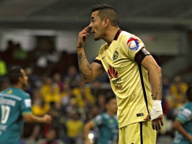 Sambueza se queda en América