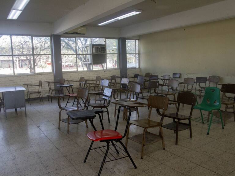 Mejoredu revela que en México existen 6 mil escuelas sin baños, 56,109 sin agua, 43,558 sin lavamanos y 26,463 sin energía eléctrica. FOTO: GABRIELA PÉREZ MONTIEL / CUARTOSCURO.COM