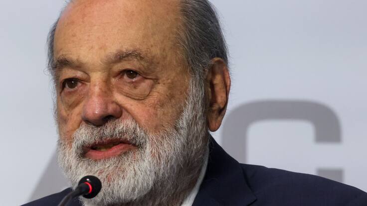 Carlos Slim cuestiona baja en calificación crediticia de México
