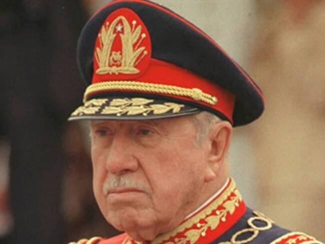 Retoman 'dictadura' para designar régimen de Pinochet
