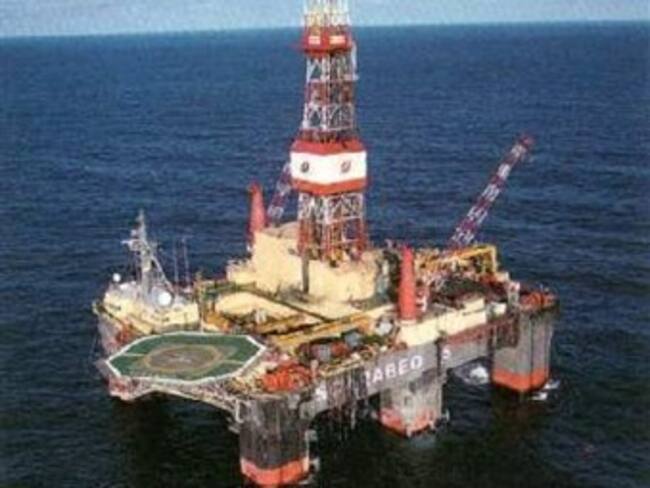 Cae crudo debajo de 35 dólares