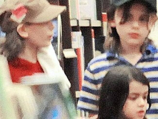 Dibujos que hacía Michael Jackson llevados por sus hijos a Hospital de Niños