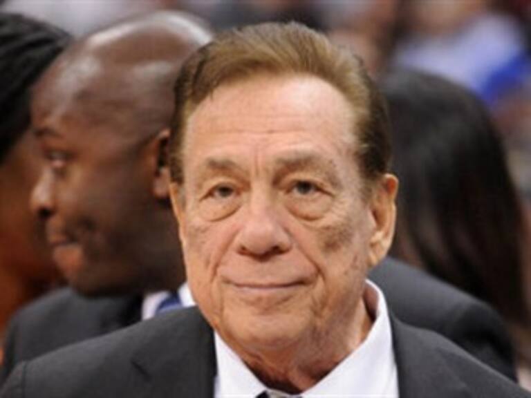 Pide 'perdón' el dueño de los Clippers por controversia racial