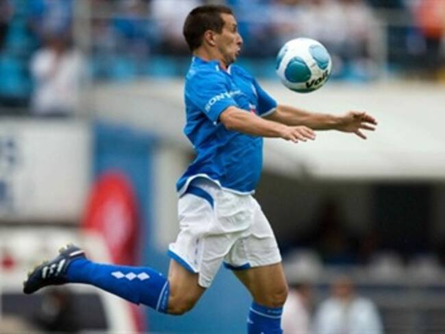 “El Chaco” Giménez anotó un golazo y casi deja fuera a los Pumas