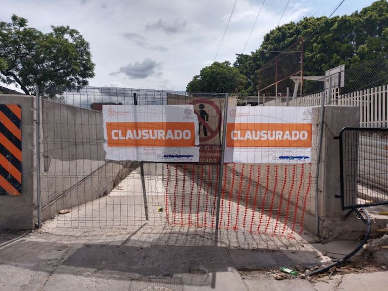 Clausuran obras de L3 por provocar inundaciones en colonia Alcalde Barranquitas