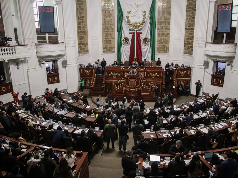 CIUDAD DE MÉXICO, 13DICIEMBRE2023.- Se lleva a cabo Sesión Ordinaria en el Congreso de la Ciudad donde uno de los puntos es la ratificación de la Fiscal Ernestina Godoy.
FOTO: ANDREA MURCIA /CUARTOSCURO.COM