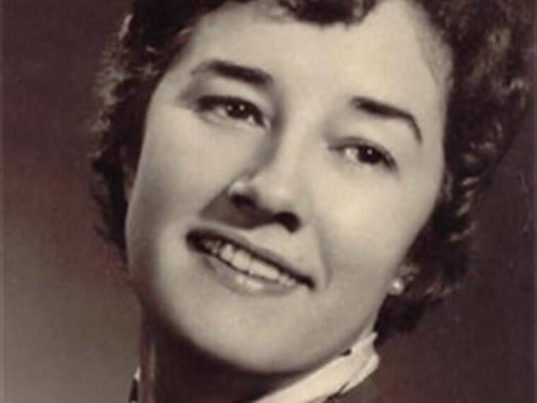 'La Reata' recuerda a la escritora española de novelas románticas, Corín Tellado