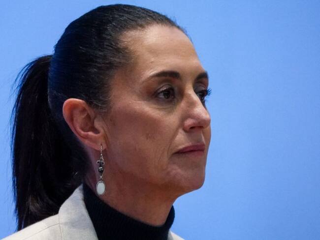 Pide Sheinbaum no expulsar a Monreal de Morena