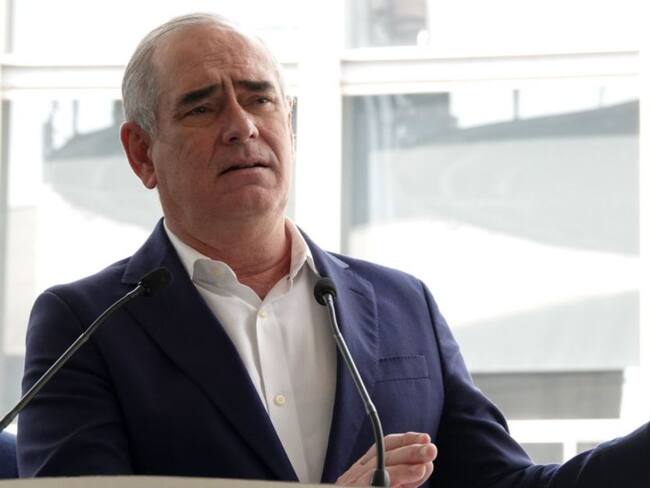 Retiro del dictamen es una falta de decencia legislativa: Julen Rementería