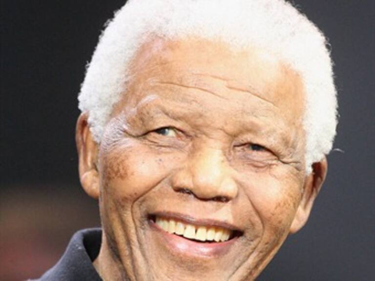 Mandela está &#039;cada día más fuerte&#039;: nieto