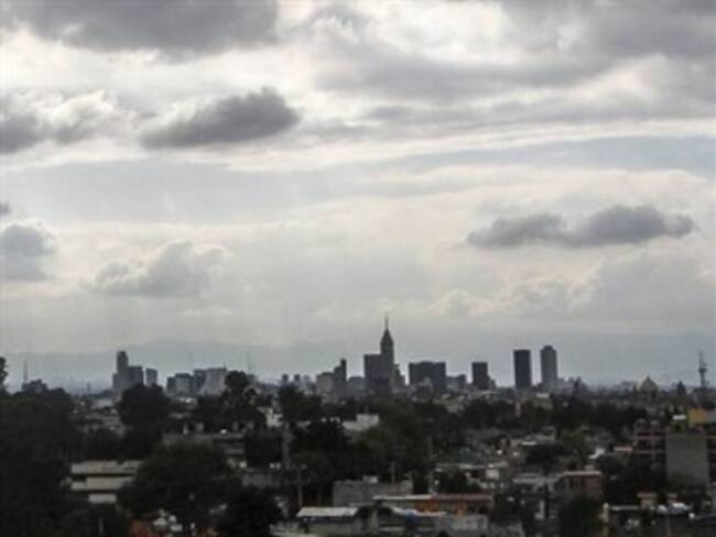 Prevé SMN clima medio nublado en el Valle de México