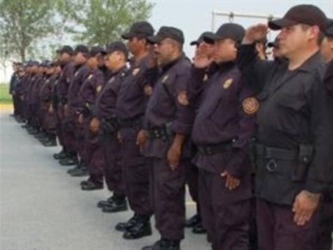 Presos, 46 policías de Santa Catarina, NL