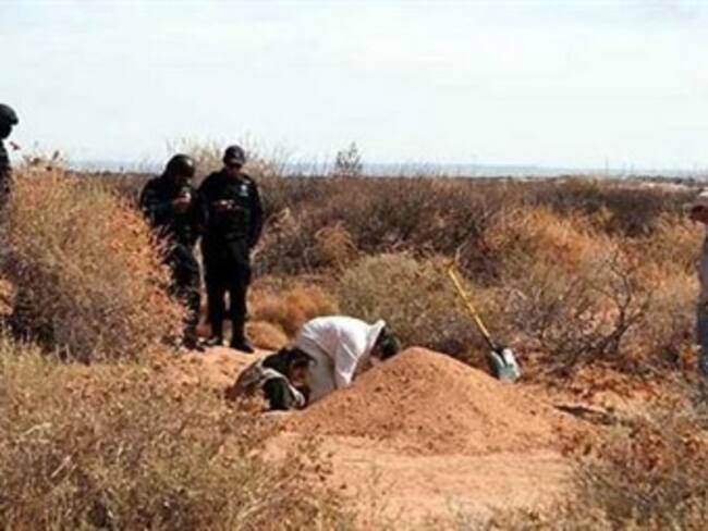 Hallan dos cuerpos en fosa clandestina en Sonora