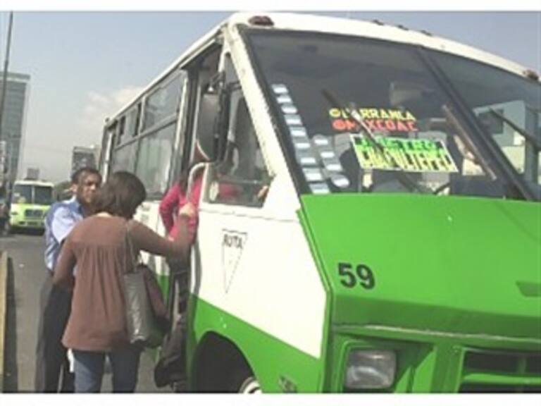 Recomiendan medidas a choferes de microbuses y taxis por virus de influenza