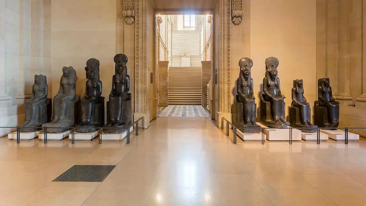 Otro desastre en el Louvre: libros dañados por fuga de agua