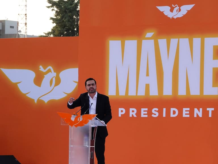 Se registra Álvarez Máynez ante INE como candidato presidencial de Movimiento Ciudadano