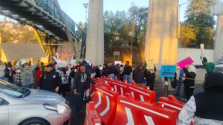 Paralizan la México-Cuernavaca HOY: Bloqueo por falta de agua en Xochimilco deja varados automovilistas