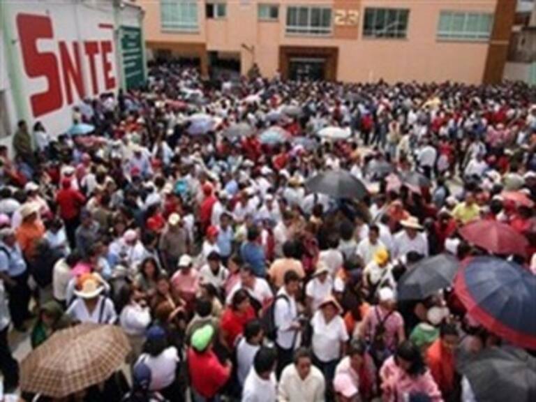 Presionan maestros de Oaxaca con paro de labores