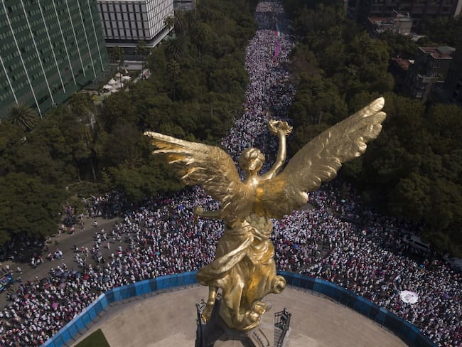 Marcha en defensa de la democracia exige equidad y se respete la ley en las próximas elecciones afirma Amado Avendaño