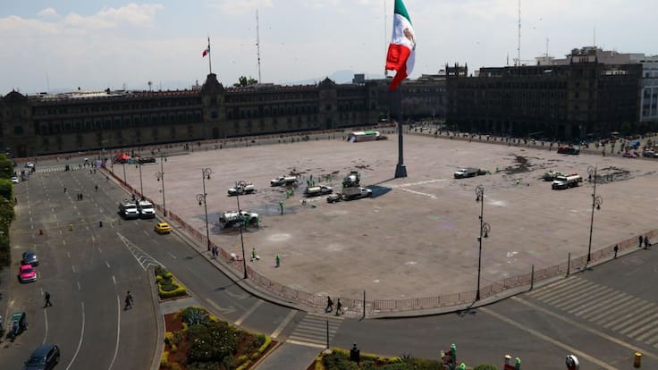 Batres quiere que el Zócalo sea sólo para peatones
