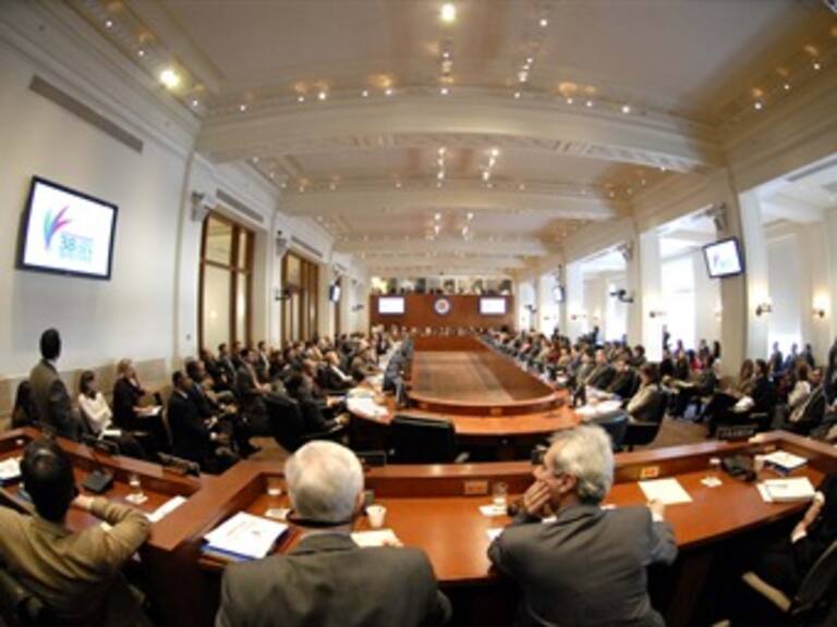 Sin consenso en OEA para reincorporar a Cuba