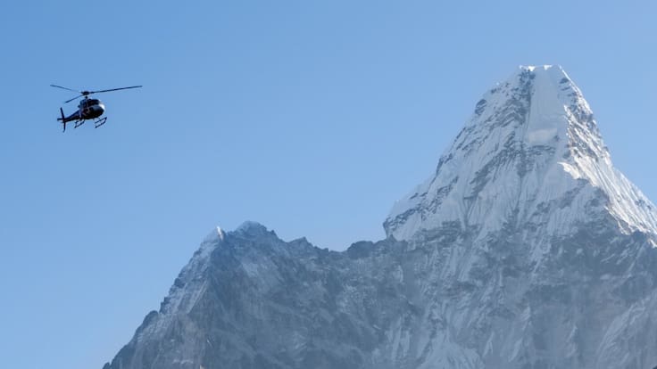 Familia de 5 mexicanos muere en accidente de helicóptero en el Everest