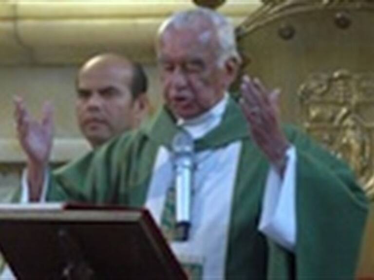 Viaja Cardenal Norberto Rivera al Vaticano