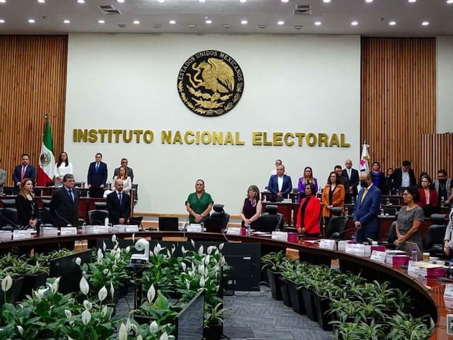 Avala INE nuevas fechas para inicio de precampañas rumbo a elección de 2024