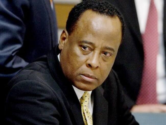 Espera Conrad Murray sentencia final