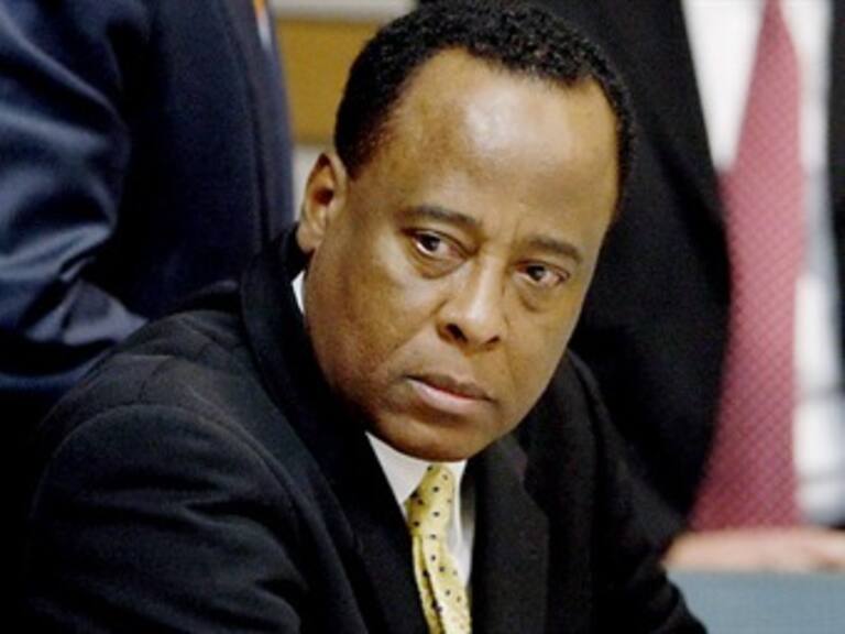 Espera Conrad Murray sentencia final