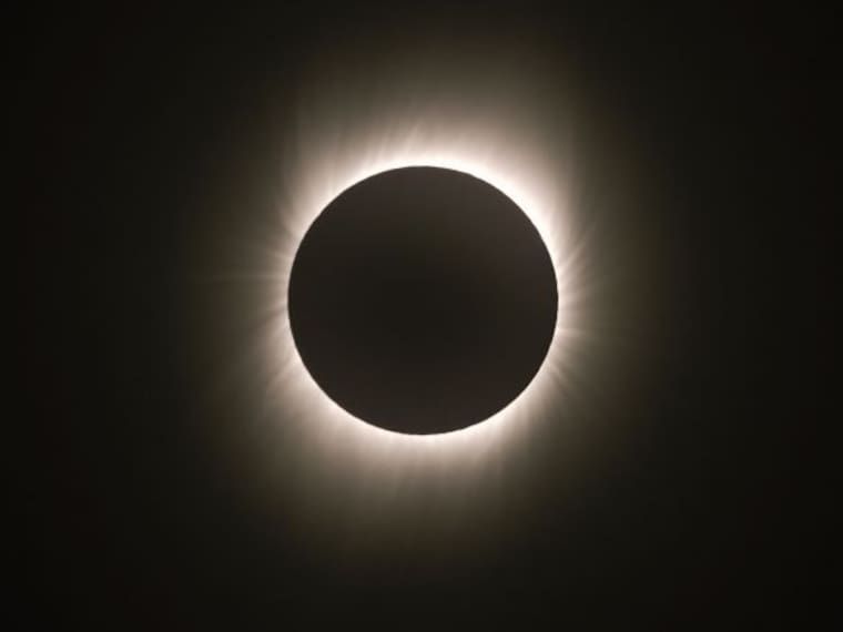 Eclipse solar 2017: cómo, cuándo, mitos, recomendaciones y qué no hacer