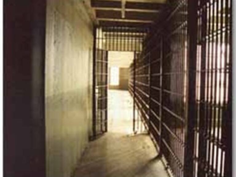 Reingresan a prisión a asesino de Manuel Buendía