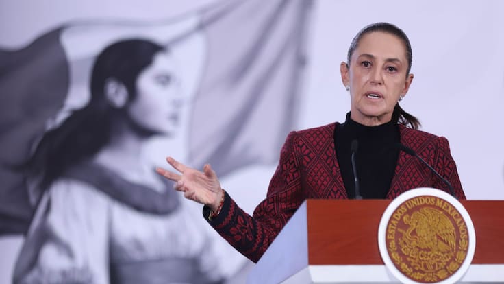 Sheinbaum anuncia debate nacional para regular IA y uso de celulares en escuelas