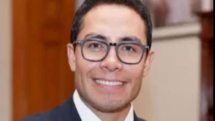 Jorge Reyes, alcalde de Morena en Pachuca, amenaza a empleados con despedirlos si no dan likes a sus redes sociales | AUDIO