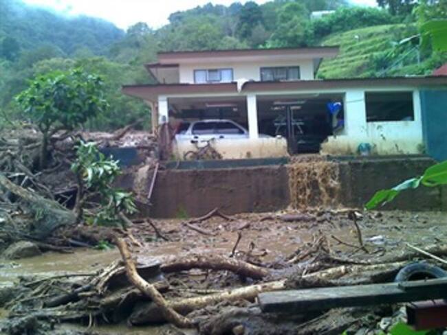Suman 27 muertos en Costa Rica por lluvias