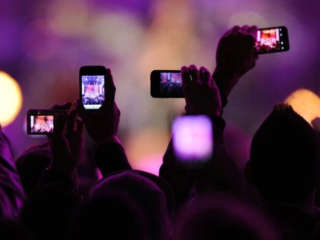 Apple podría bloquear la cámara de tu celular en conciertos
