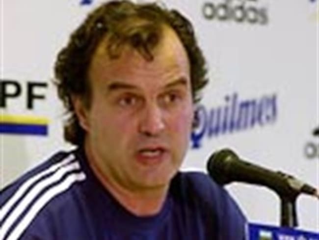 Bielsa dice que la eliminación de Chile fue 'justa' y que siente 'tristeza'