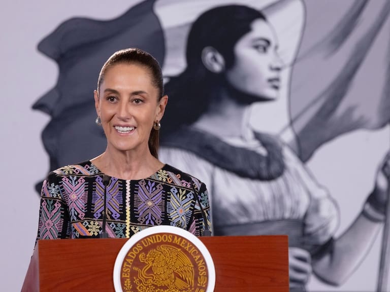 Anuncia Sheinbaum reducción de trámites para incentivar a Mipymes.