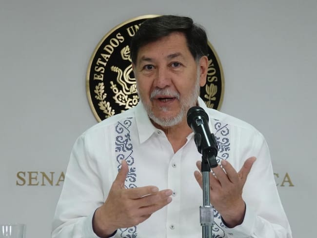 Noroña denuncia a ciudadano y lo “obliga” a disculparse públicamente