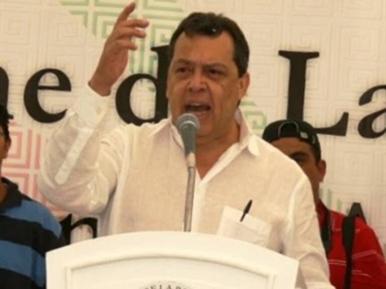 Ofrecen en Guerrero Metrobus, Internet y alfabetización estilo Cuba